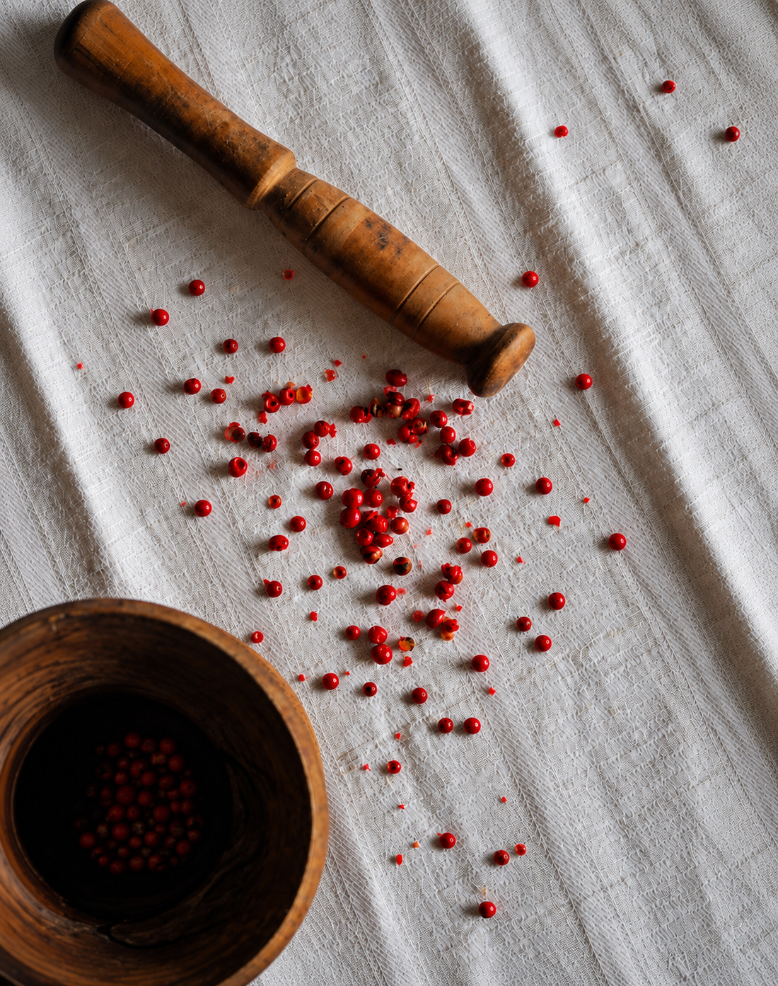 pink pepper schinus molle co2 for perfumery, aromatherapy and cosmetics